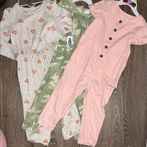Old Navy 2T lot bundle romper jumpsuit  for Kids